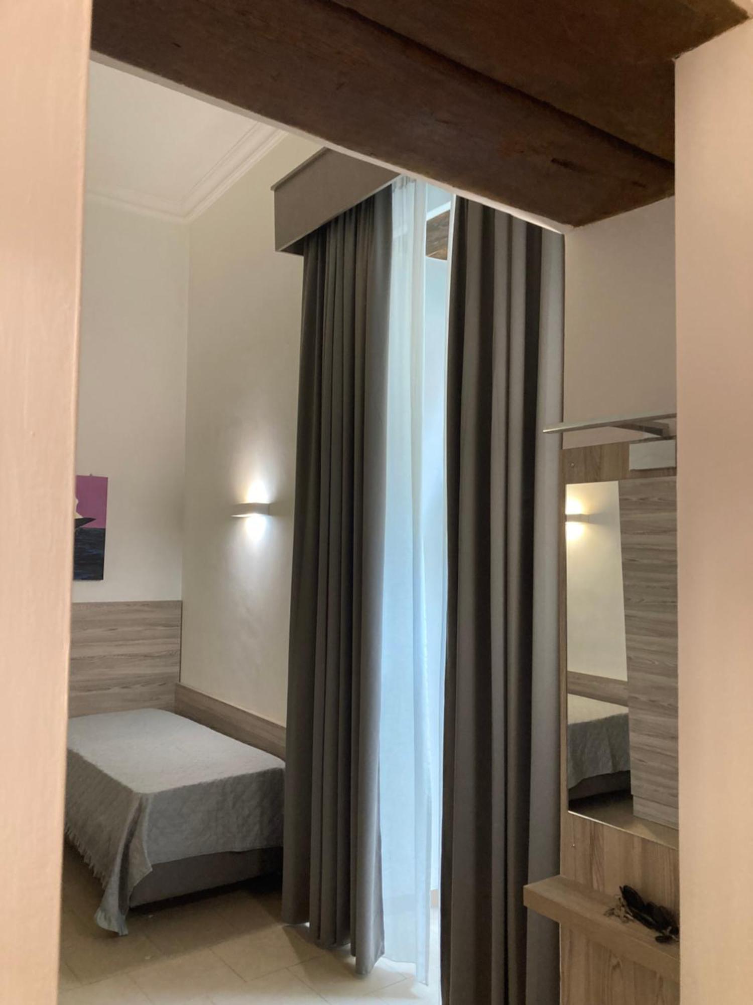 4Stanze Hotel Naples Exterior photo
