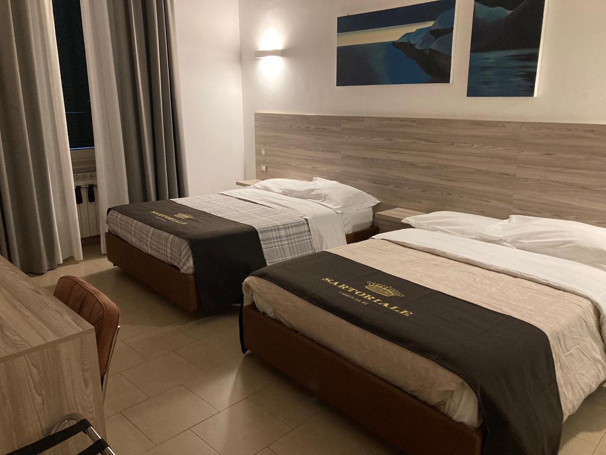4Stanze Hotel Naples Exterior photo