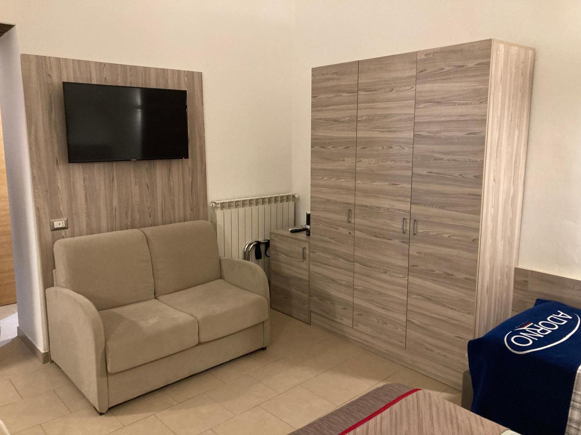 4Stanze Hotel Naples Exterior photo